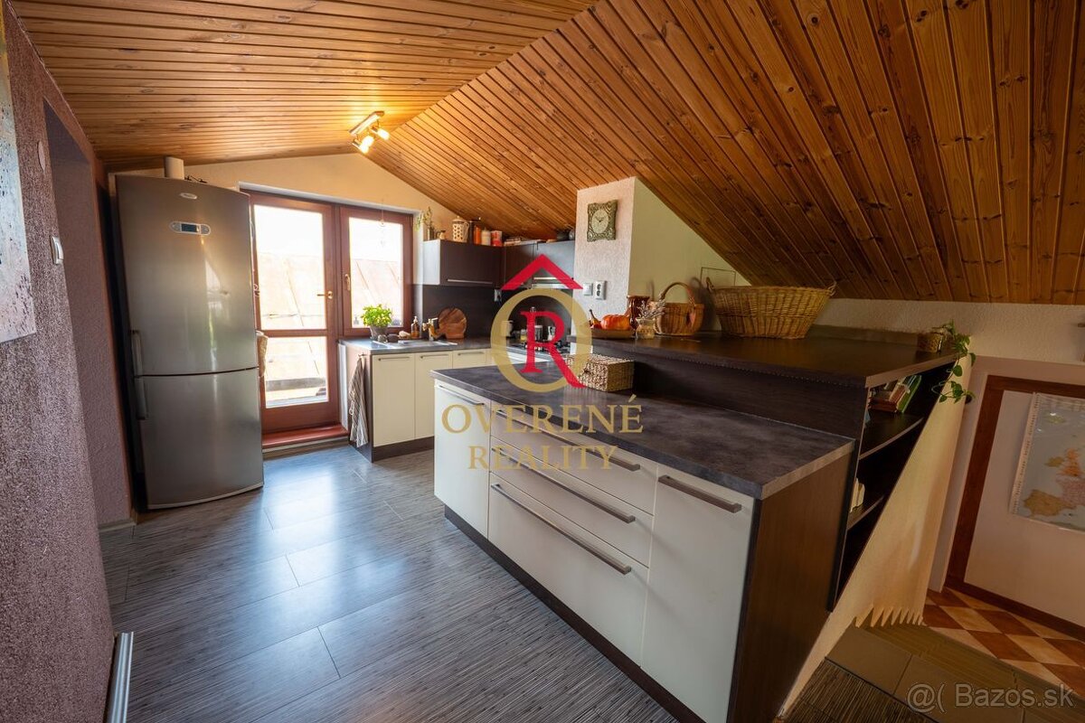 NOVINKA V PONUKE Rodinný dom s dvomi samostatnými bytovými - 17