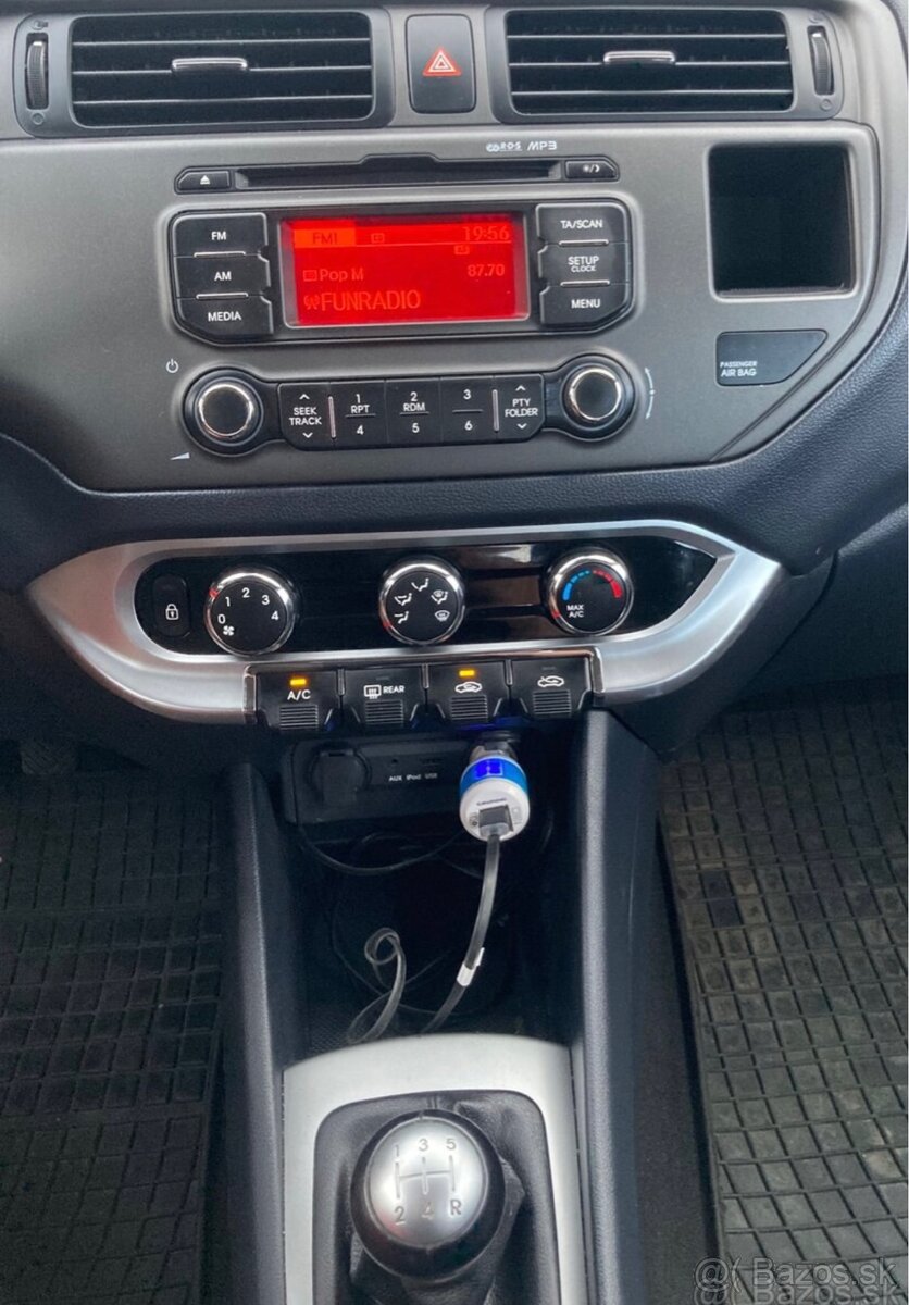 KIA RIO 1.2 benzín 62kW 2015 92 000 km - 17