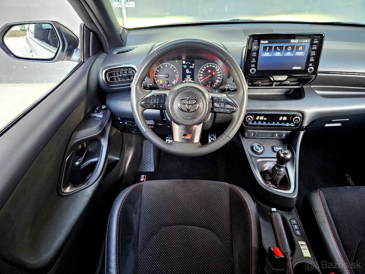 Toyota Yaris GR WRC - 17