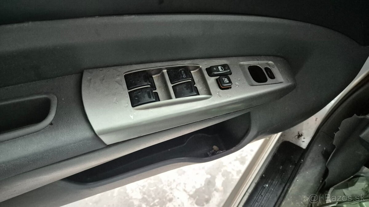 Toyota Prius 1,5i 57kw - 17