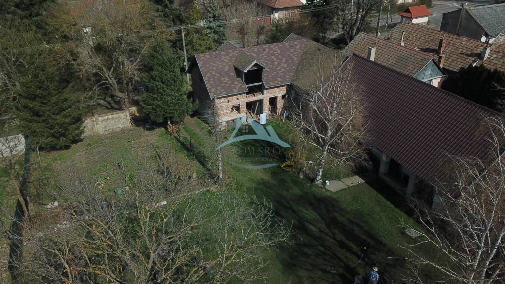 Na predaj starší sedliacky R. dom s obrovským pozemkom 292 - 17