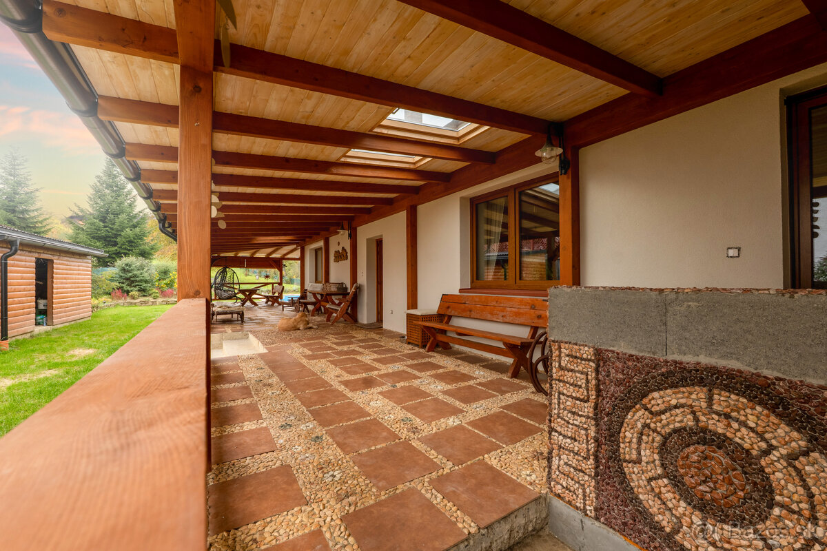 Zrekonštruovaný dom s bazénom a veľkým pozemkom | Podlipníky - 17