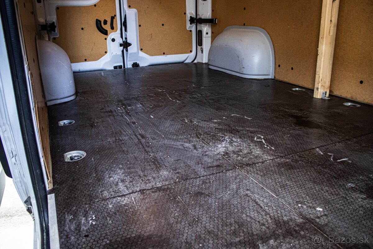 Renault Master L3H2, dCi 110kW, M6 - 17