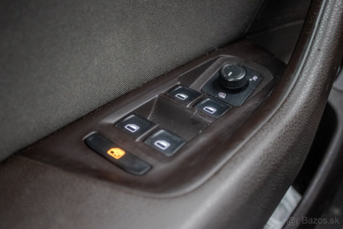 Volkswagen Passat Variant 2.0 TDI BMT Highline DSG - 17