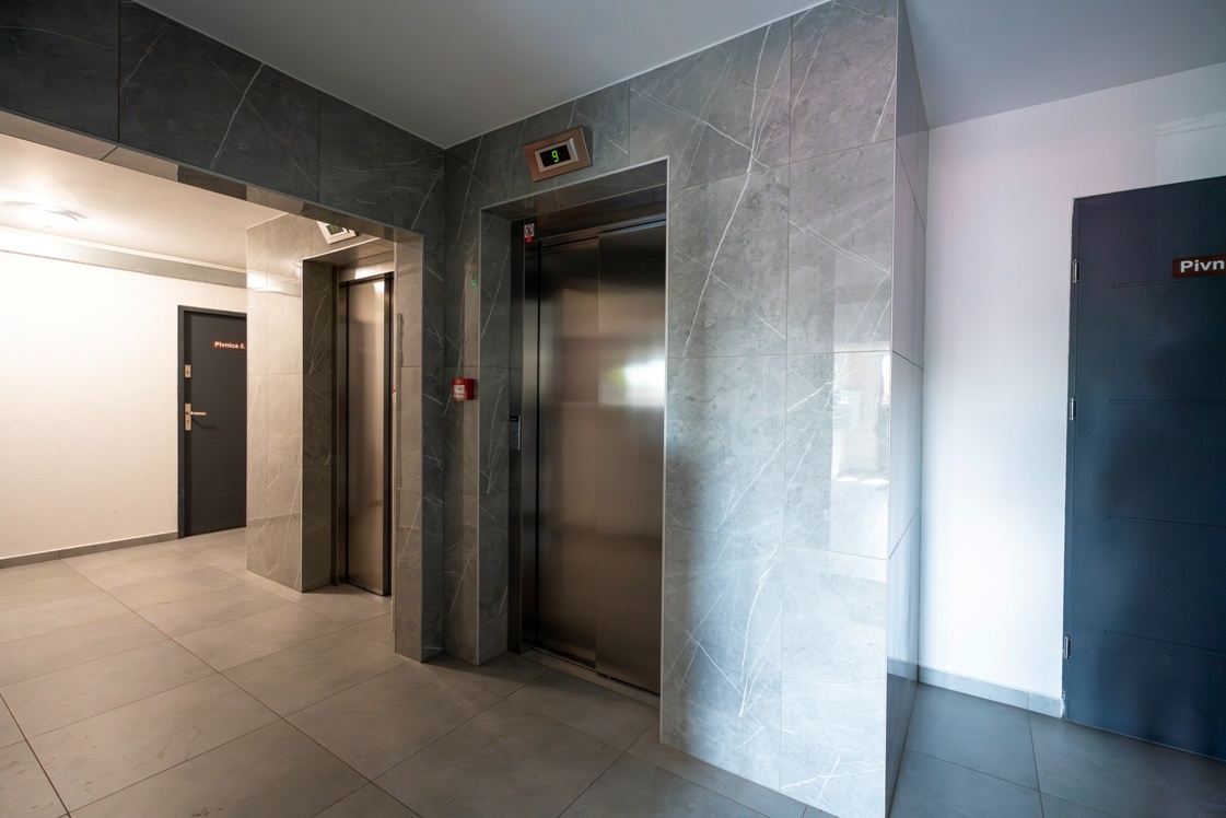 REZERVOVANÉ - NA PREDAJ 3 – IZBOVÝ BYT NA ETAPE S 2 LOGGIAMI - 17