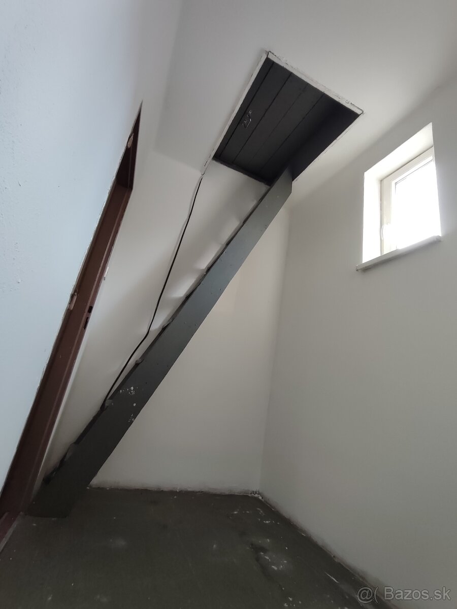 Rodinný dom Brusno - predaj - 17