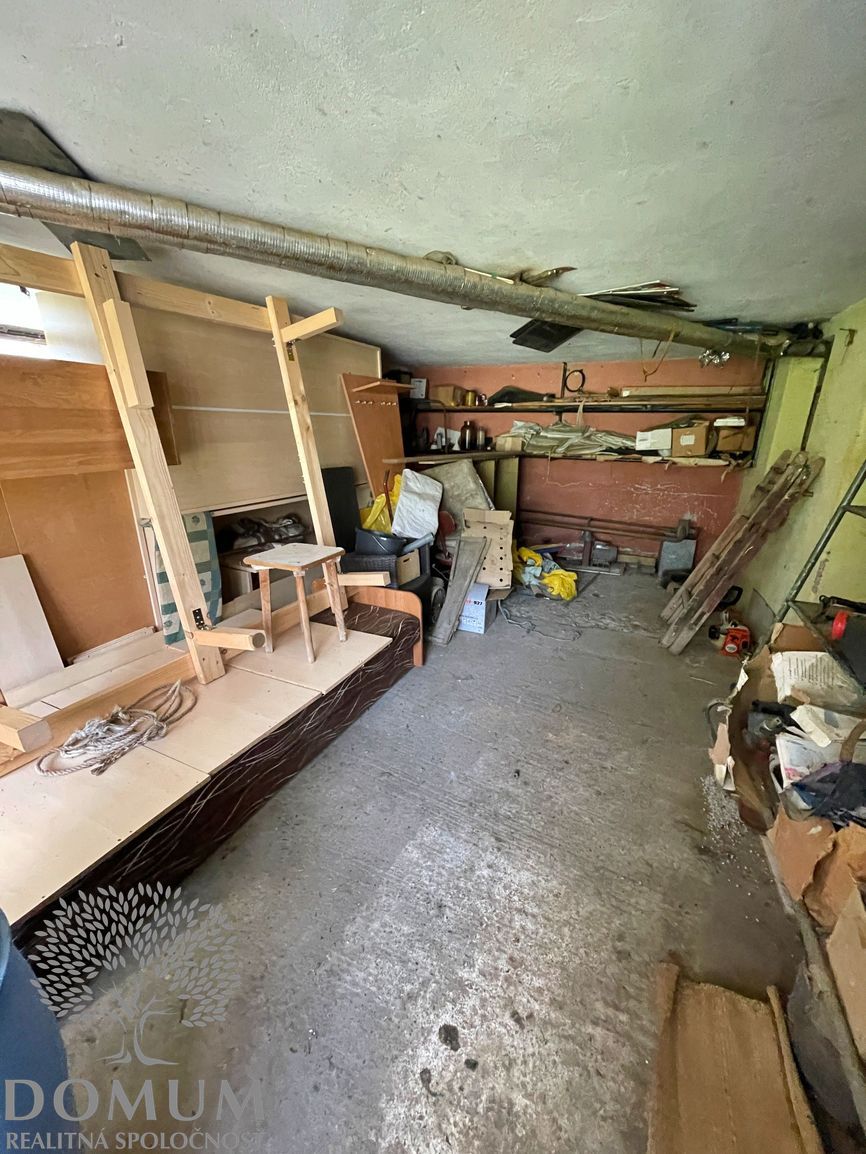 Veľký rodinný dom v centre obce Pobedim, pozemok 807m2 - 17