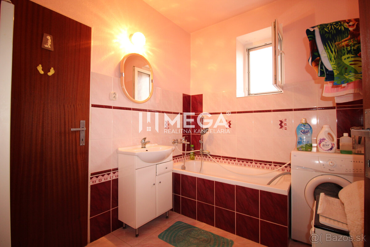 NA PREDAJ: Priestranný 6-izbový rodinný dom Košice - Vyšné O - 17