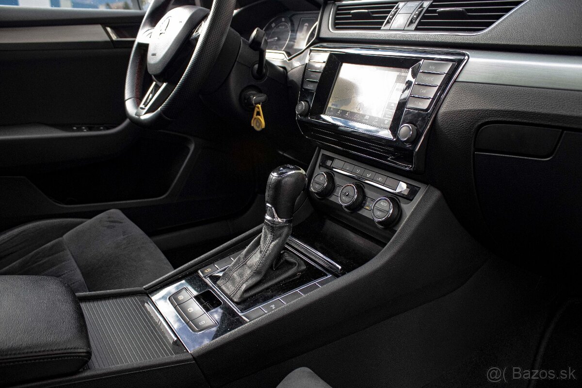 Škoda Superb Combi - 17