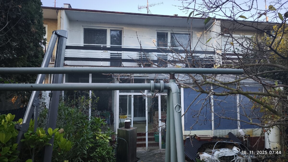 Spoločné bývanie v rodinnom dome. - 17