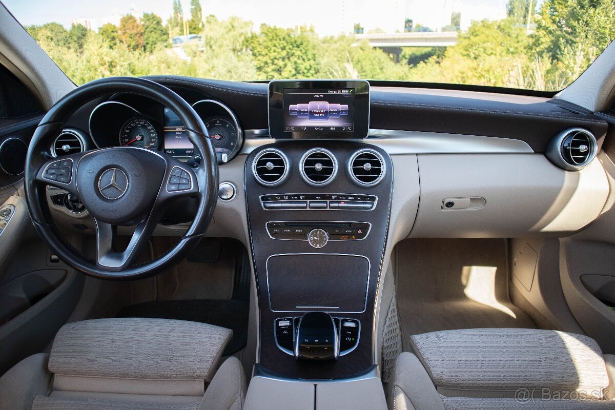 Mercedes-Benz C trieda Sedan 220 d A/T ZNÍŽENÁ CENA - 17
