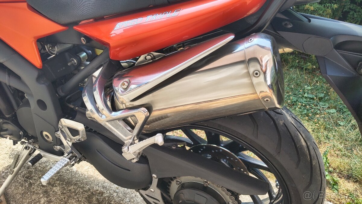Triumph SPEED TRIPLE 1050 - 17