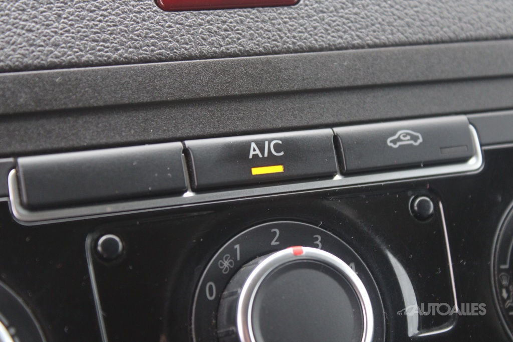 Volkswagen Caddy 1,6 TDi 75 kW BASIS - 17