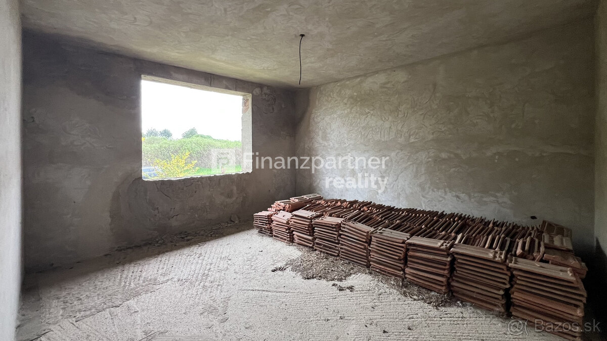 Rodinný dom s pozemkom 1424 m², Dolný Pial, Levice - 17