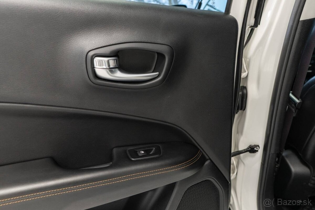 Jeep Compass 2.0L MJet 140 4WD Limited A/T - 17