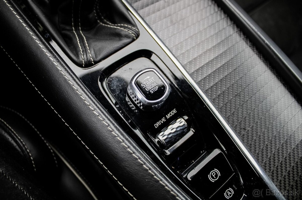 Volvo V90 D4 2.0L R-Design A/T, 140 kW (2017) - 17