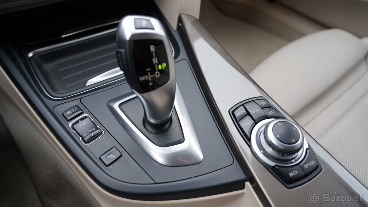 BMW 318d Touring F31 - znížená cena - 17