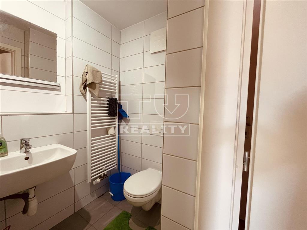 RezervovanéSmart bývanie:kompaktná garsónka v top... - 17