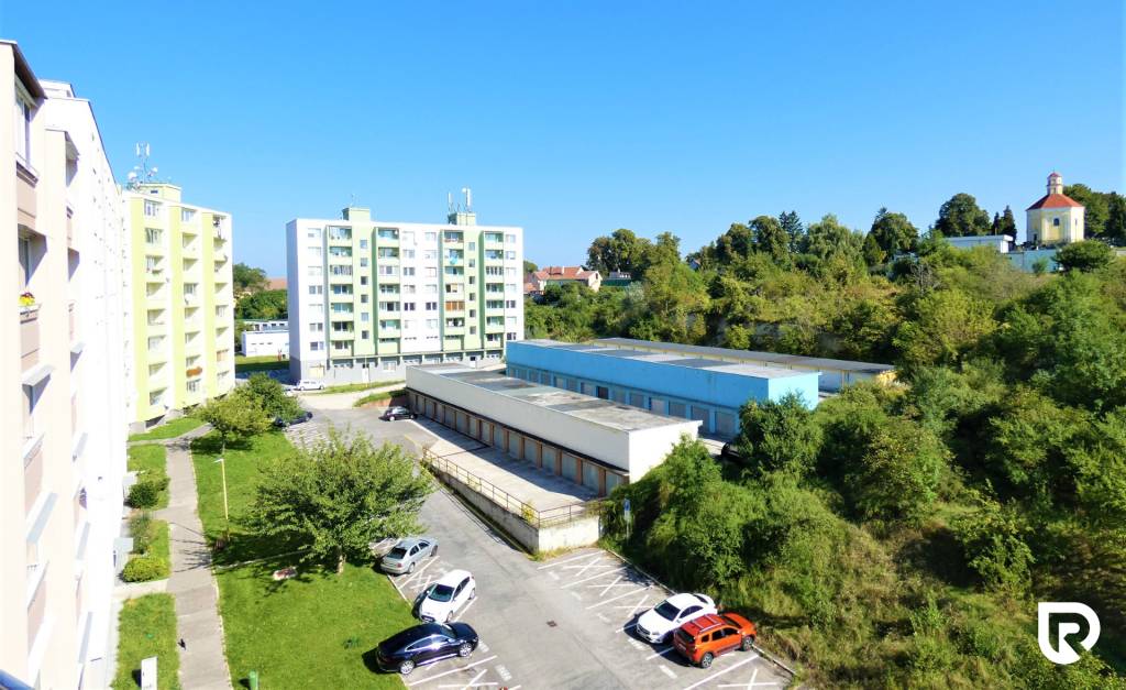 RADO | 4-izbový byt v meste Holíč - 17