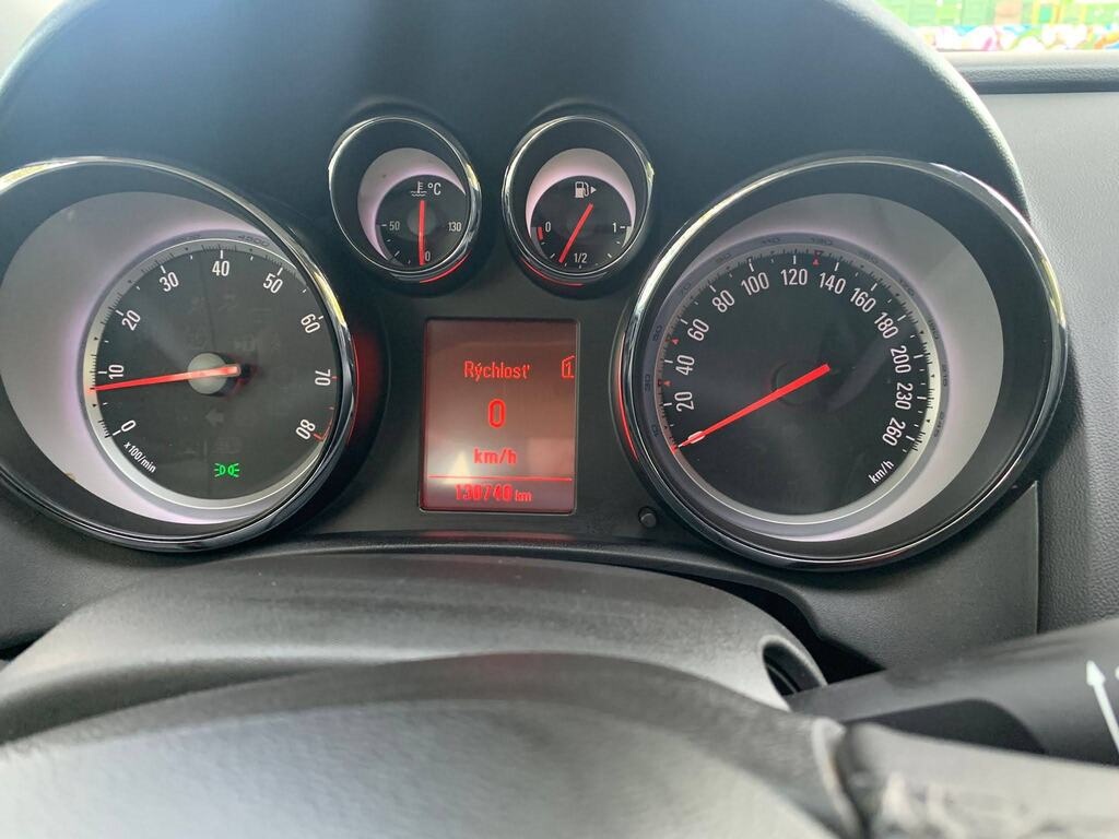 Opel Astra J Cosmo. 1.4 - 17