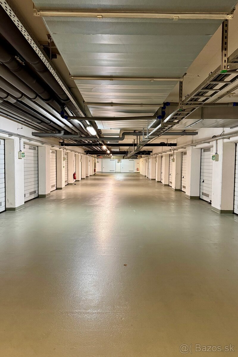 IHNEĎ VOĽNÝ | 2,5 - izbový byt so samostatnou garážou - 17