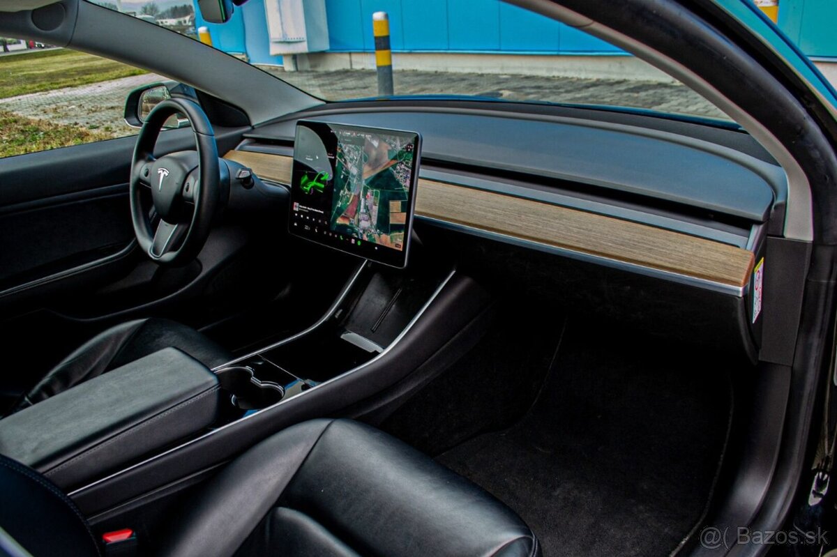 Tesla Model 3 Long-Range Dual Motor AWD - 17