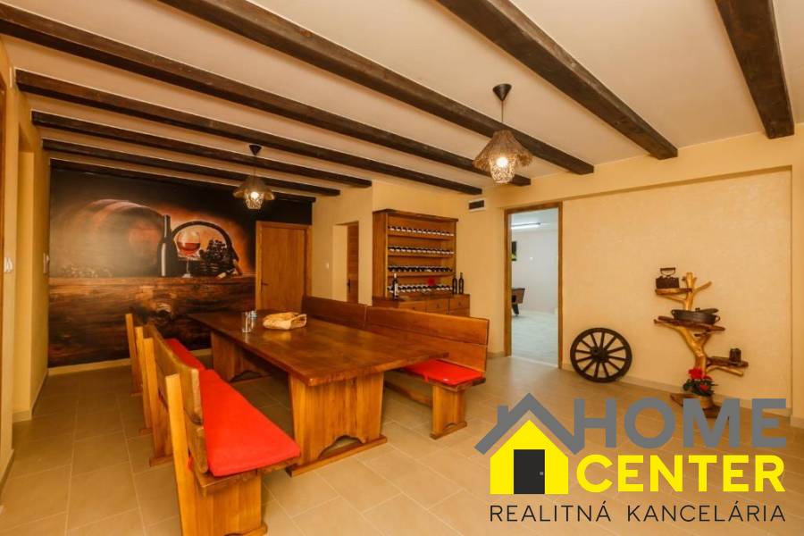 Nádherný dom /420 m²/ s bazénom a výhľadom na more, Dalmátsk - 17