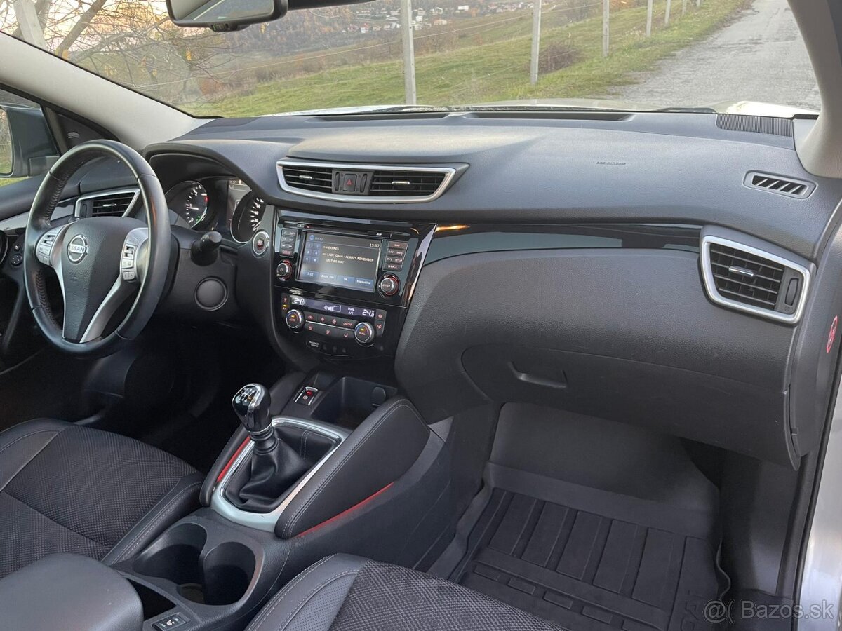 Nissan Qashqai 1.5 dCi 81 kW Tekna - GARÁŽOVANÉ - 17
