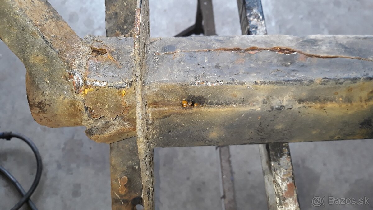 Náprava přívěsného vozíku Kempík - 17