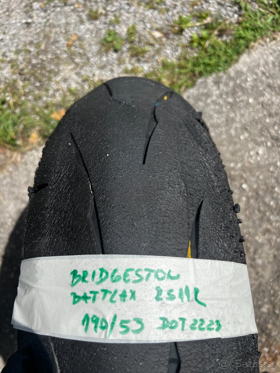 Jazdené pneumatiky / gumy - 17