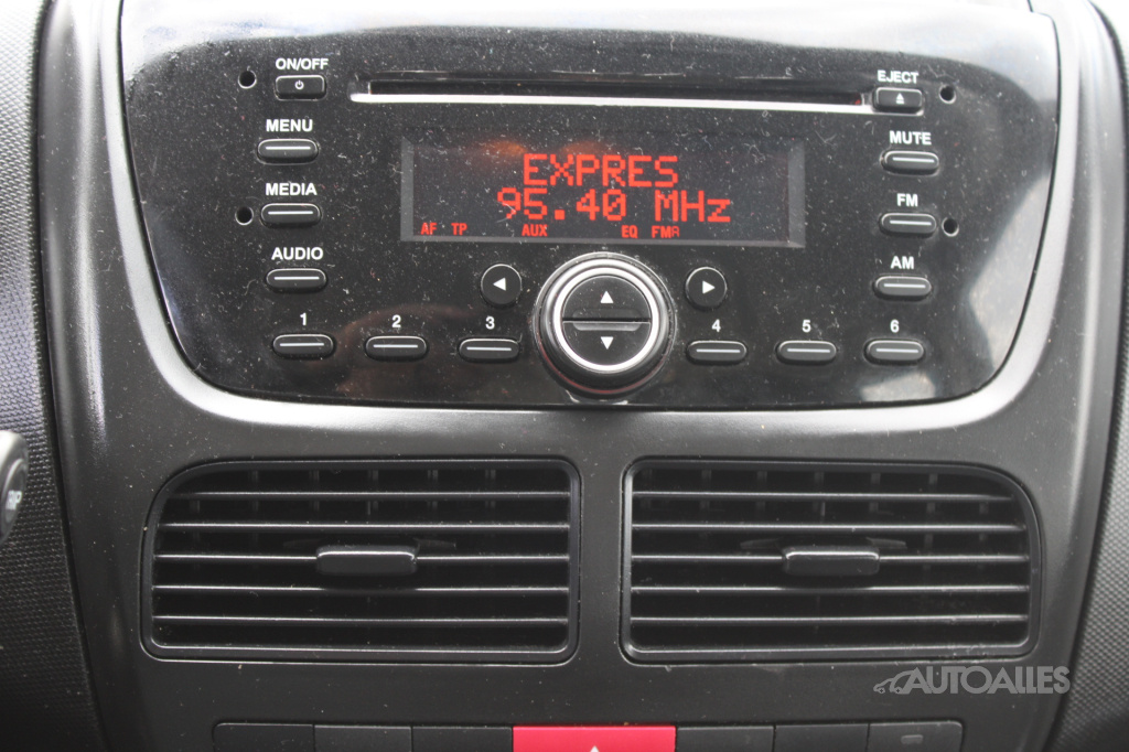 Opel Combo 1,6 CDTi 77 kW SELECTION - 17