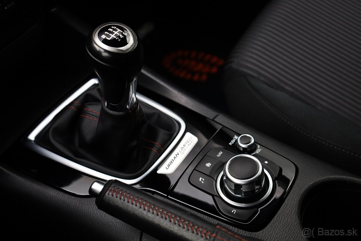 Mazda 3 2.0 Skyactiv-G120 Urban Limited 217/1500 - 17