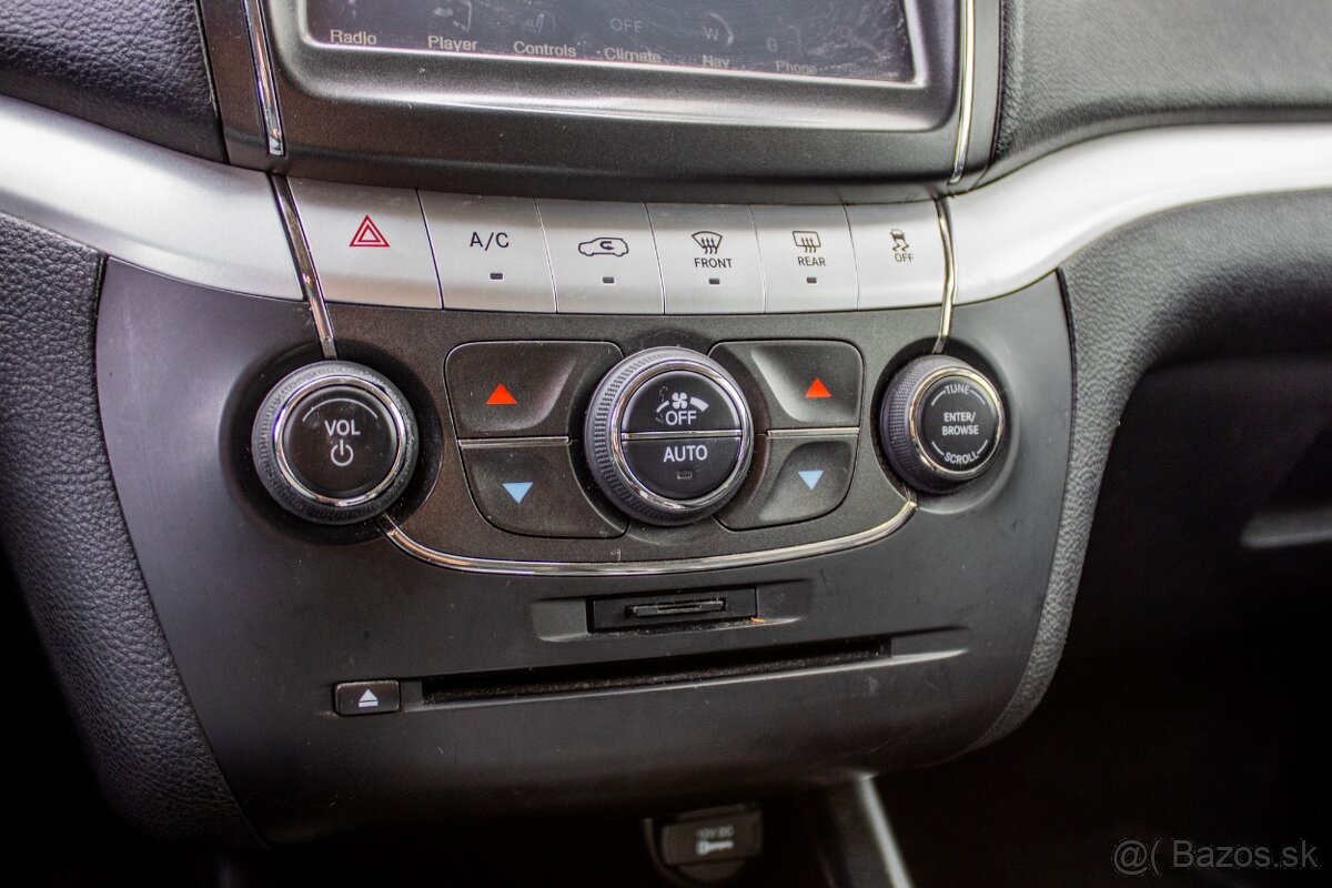 Fiat Freemont 2.0 MultiJet Urban 4x4 A/T - 17