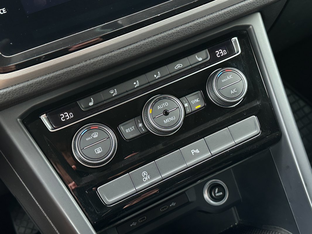 Volkswagen Touran 2.0 TDi - 17