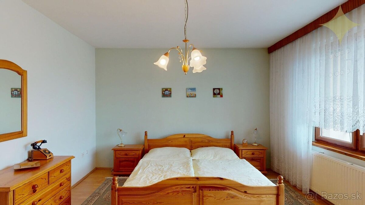 Na predaj viacúčelový 8-izbový rodinný dom – Šimonovany - 17