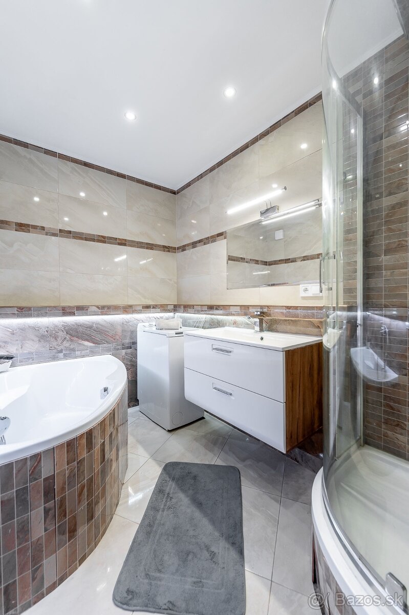 3 izbový byt na Sídlisku KVP na ulici Húskova - 17