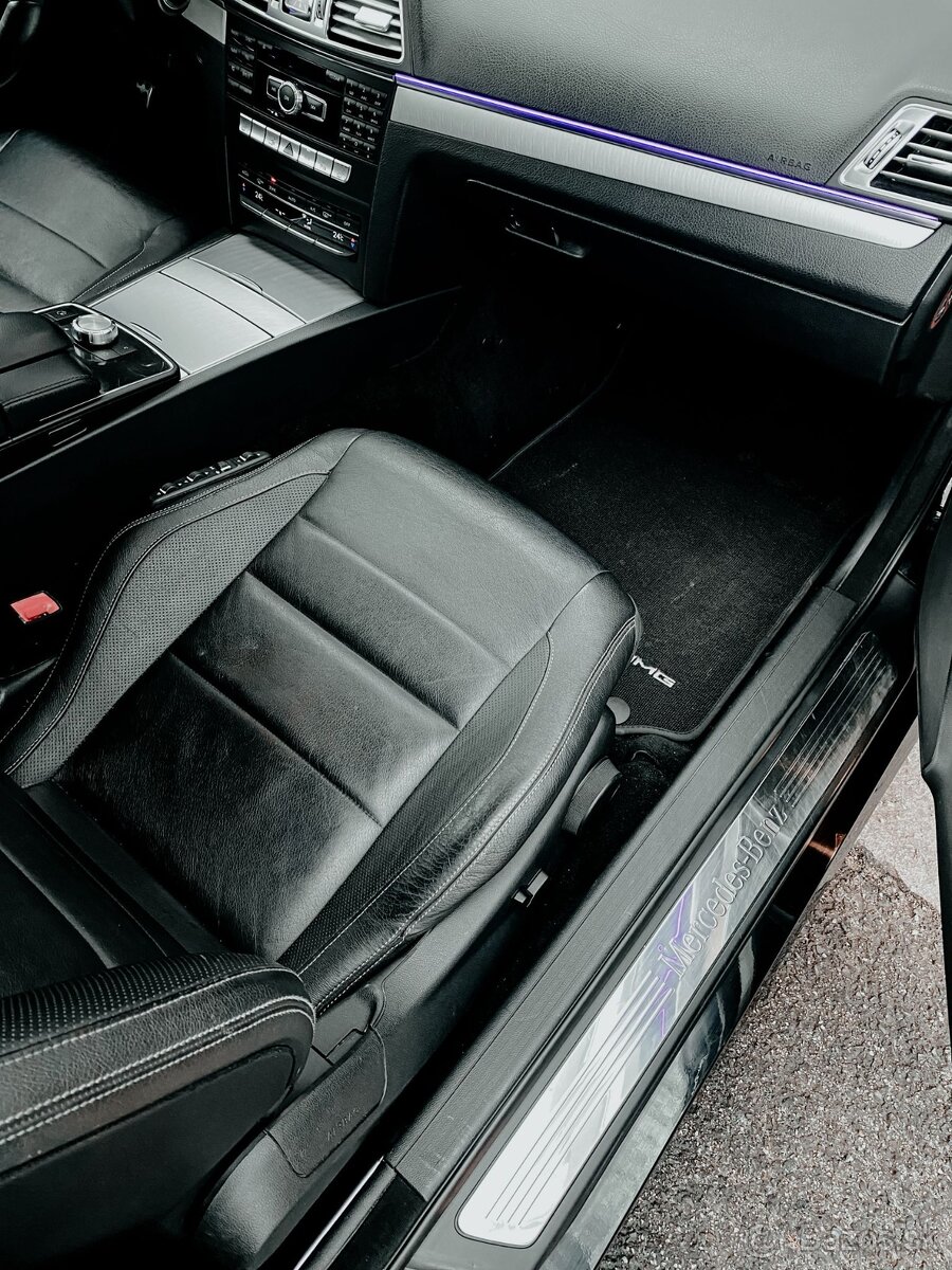 MERCEDES BENZ E 220 CDI AMG - LINE - 17