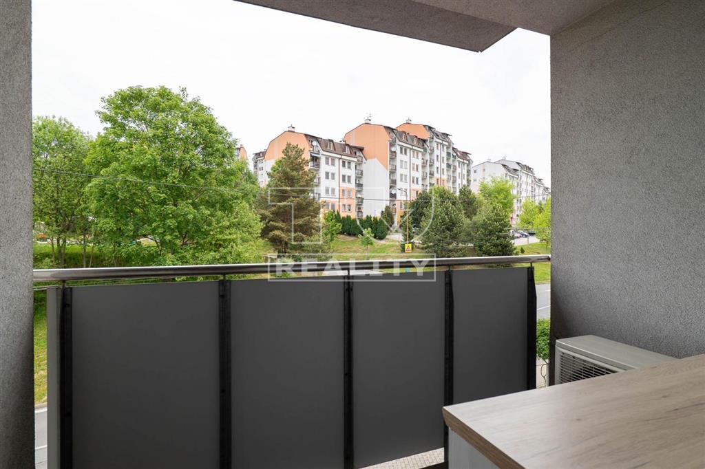 155m2 LUXUSU: byt s garážou, terasou a 2 saunami - 17