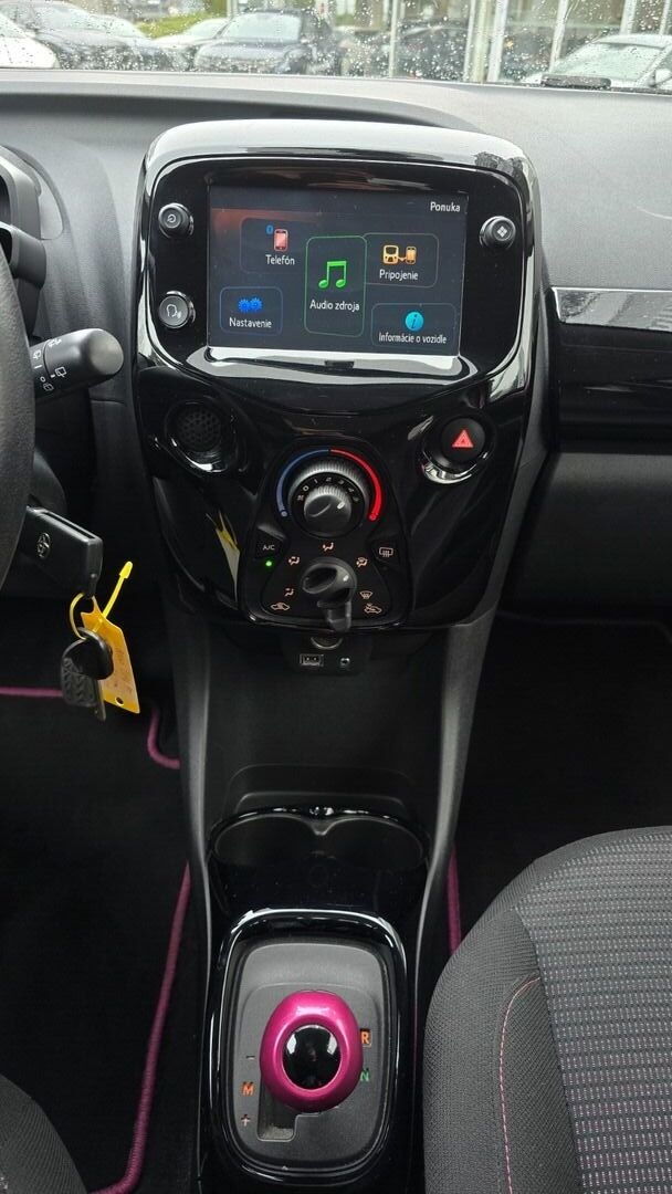 Toyota Aygo 1.0 VVT-i x-cite + connectivity - 17