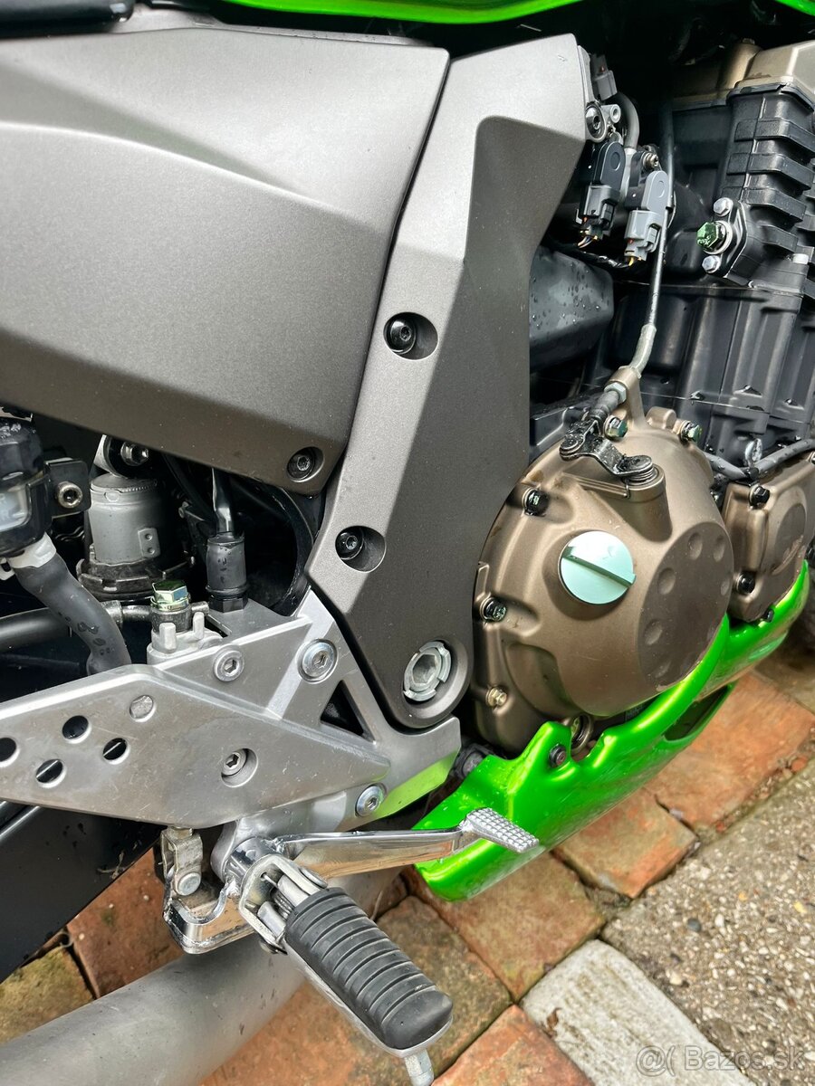 Kawasaki Z750 - 17