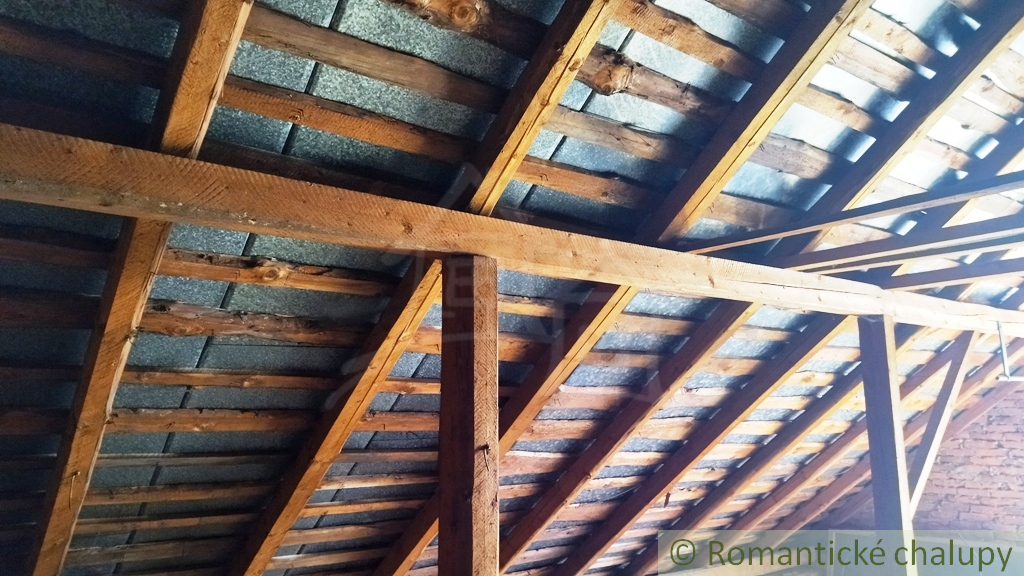 Dom vo výbornom stave, Jurské. ZNÍŽENÁ CENA - 17