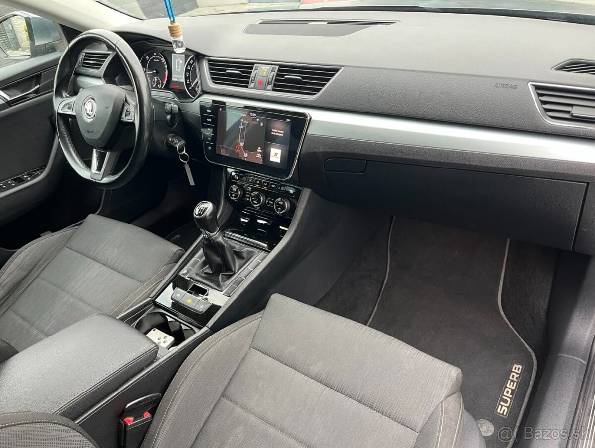 Škoda Superb 1.6 TDI - 17