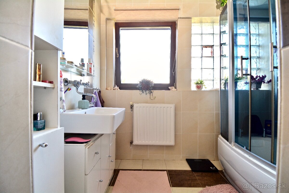 Predaj 4- izbový rodinný dom s garážou a záhradou - 17