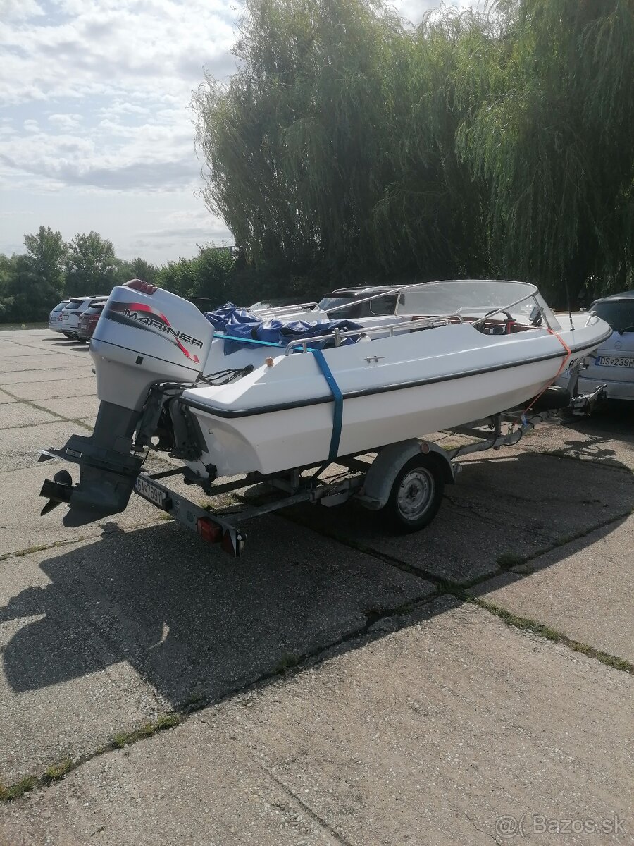 Predam motorovy čln Glastron - 17