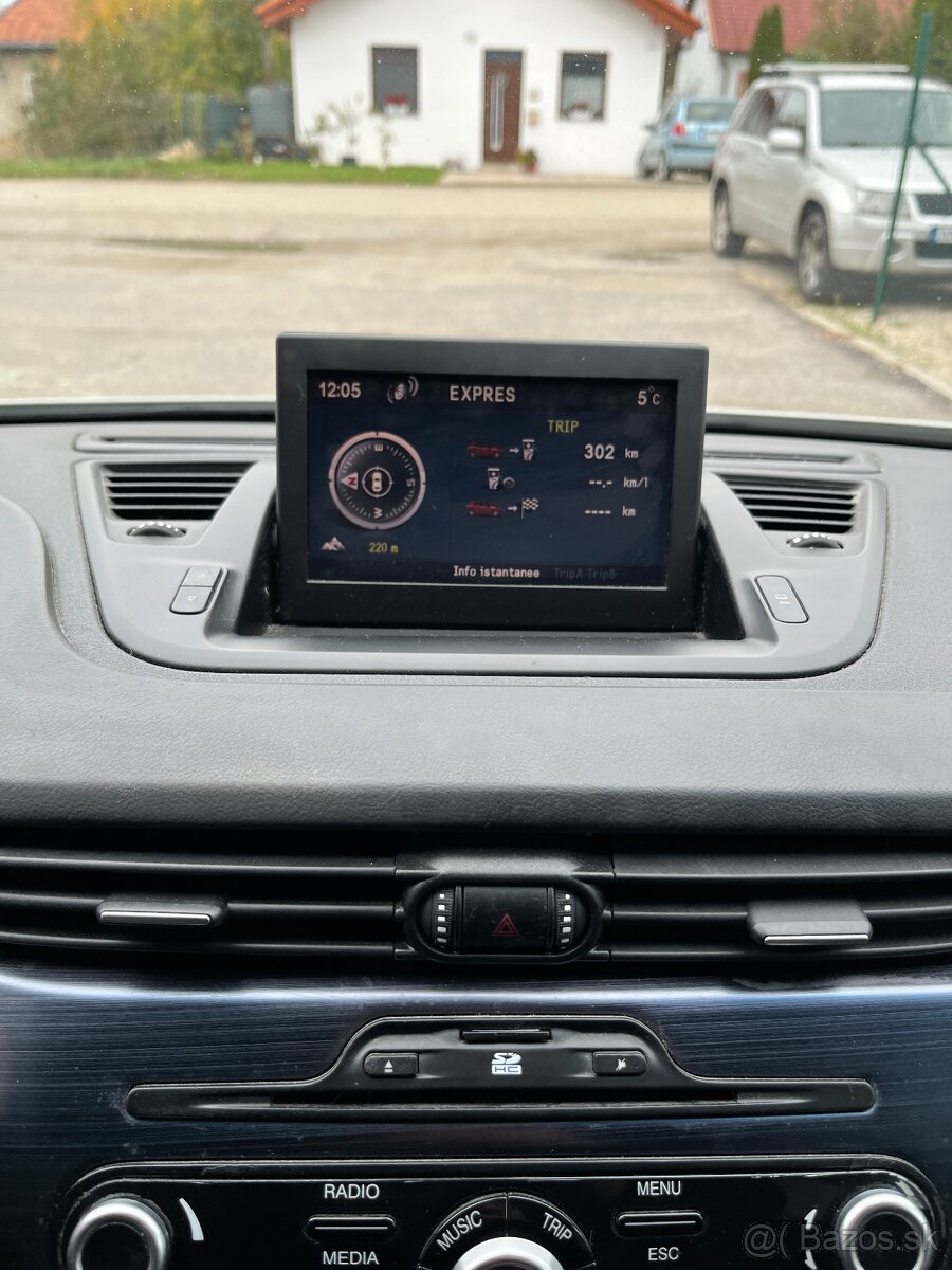 Alfa Romeo Giulietta 1.6 JTDm Šport = 196531km, 2011 = - 17