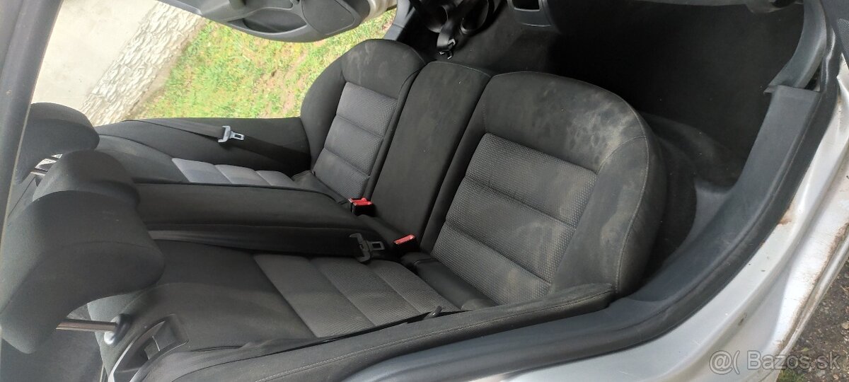 Rozpredám Škodu Octavia 2 sedan - 17