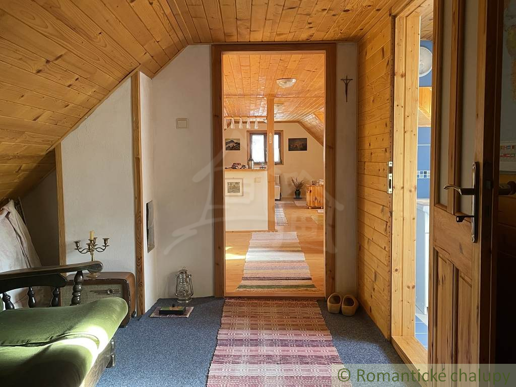 Zrekonštruovaná chalupa v obci Háj - 17