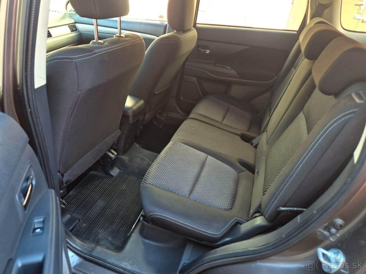 Mitsubishi Outlander 2.2D 4x4 2015 - 17