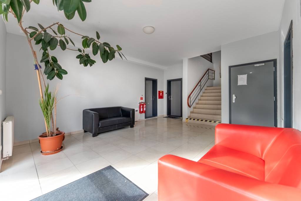 Jedinečný 4-izbový byt, 132m2 pri centre mesta s terasou - 17