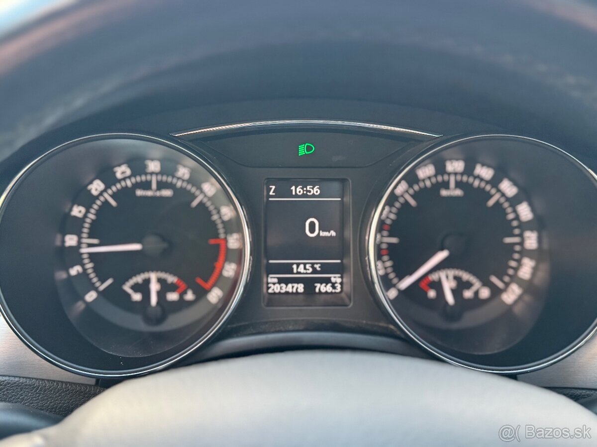 Škoda Superb Combi Facelift 2015, 2.0 TDI 6-st. manual - 17